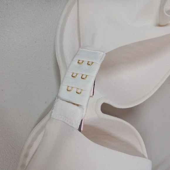 Bundle Victoria's Secret Bras Women 32D Black Nude White Demi T Shirt Bras - Picture 14 of 16